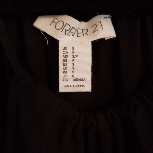 Forever 21 short romper never worn size S - Picture 3 of 3